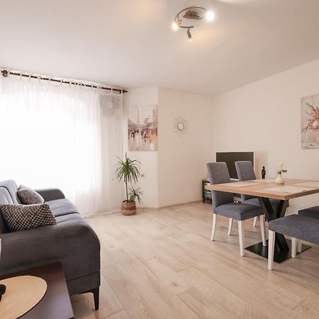 Viva - 2 Bedroom Apt In City Centar 扎达尔 外观 照片