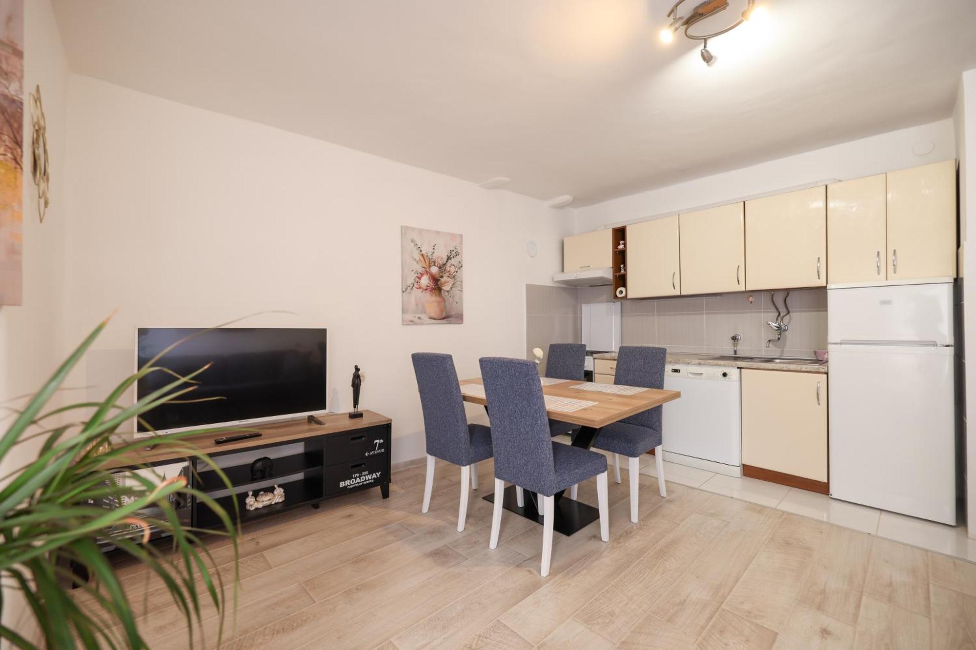 Viva - 2 Bedroom Apt In City Centar 扎达尔 外观 照片