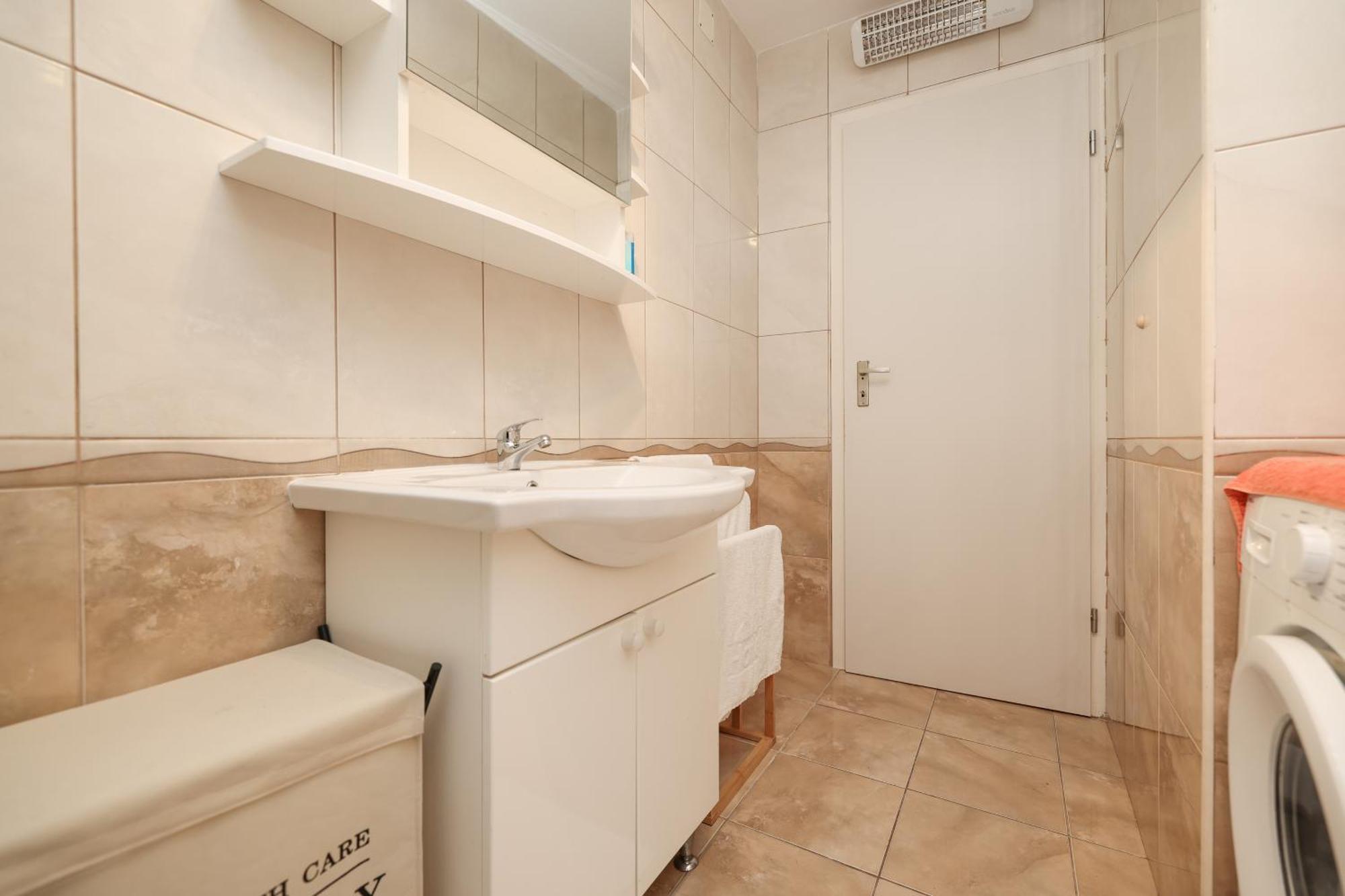 Viva - 2 Bedroom Apt In City Centar 扎达尔 外观 照片